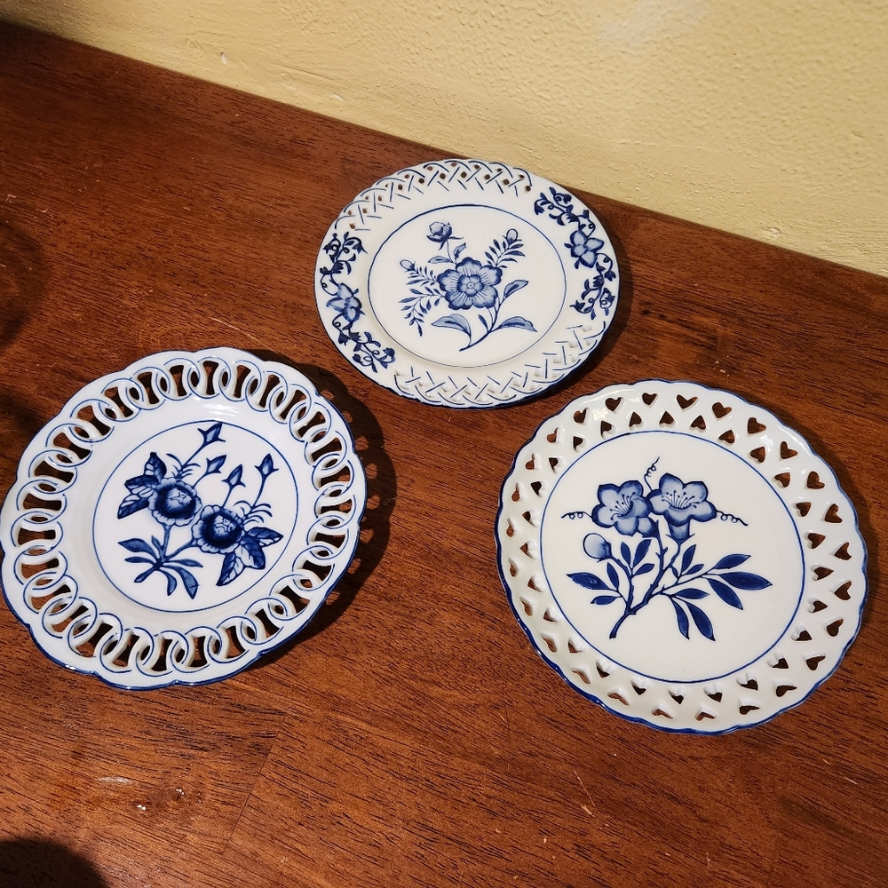 Decorative Blue Floral Painted Plates